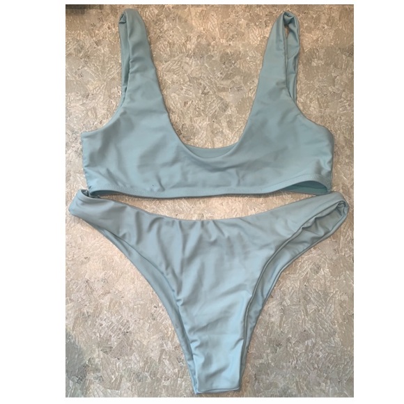 Bikini set - Picture 1 of 3